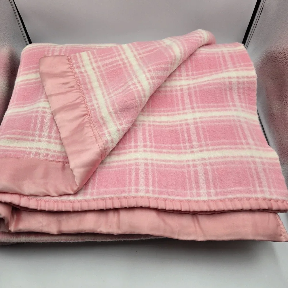 Vtg Thermal Double Satin Trim Pink Plaid Blanket Acrylic 75x75 Square‎ Grandma